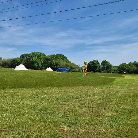 Dorset Glamping Fields Hotel Corfe Mullen Екстериор снимка