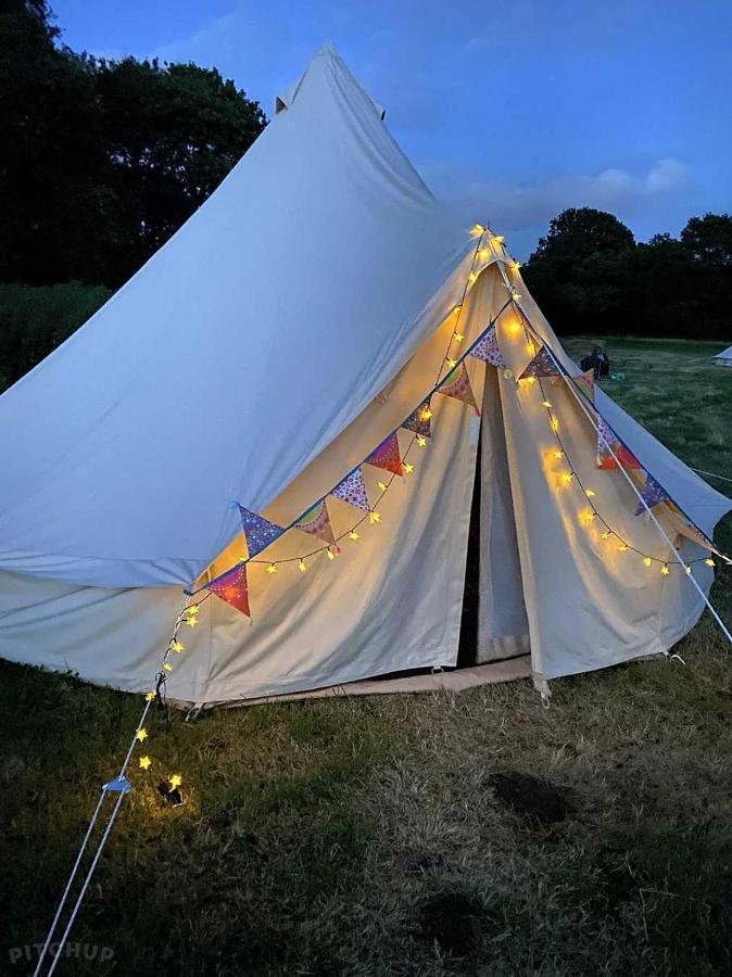 Dorset Glamping Fields Hotel Corfe Mullen Екстериор снимка